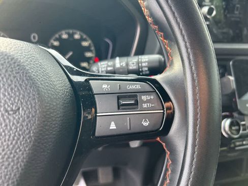 Used 2025 Honda Pilot TrailSport image 5