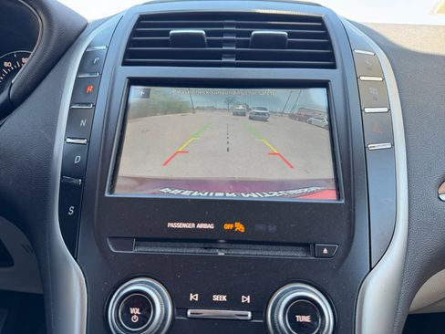 Used 2018 Lincoln MKC Select w/ Select Plus Package FWD image 21