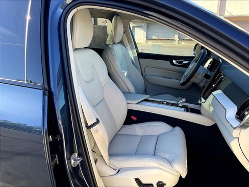 New 2026 Volvo XC60 B5 Ultra w/ Climate Package image 31