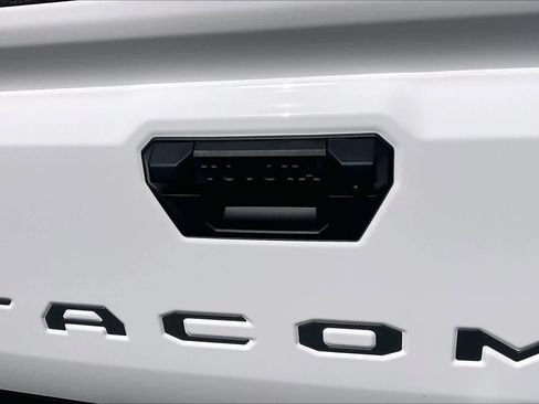New 2026 Toyota Tacoma SR5 image 15