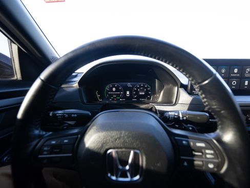 Used 2024 Honda Accord Sport image 15