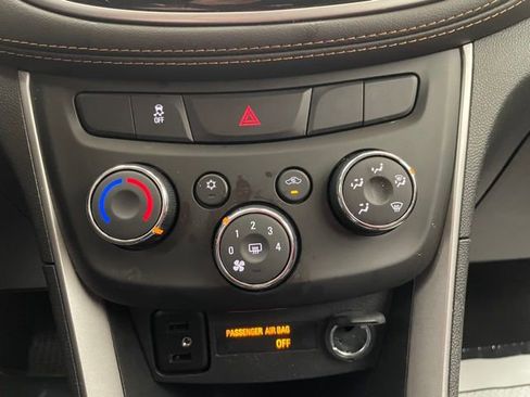 Certified 2022 Chevrolet Trax LT w/ Sport Edition image 4