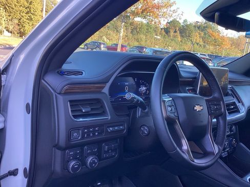 Used 2023 Chevrolet Tahoe High Country w/ Premium Package image 9