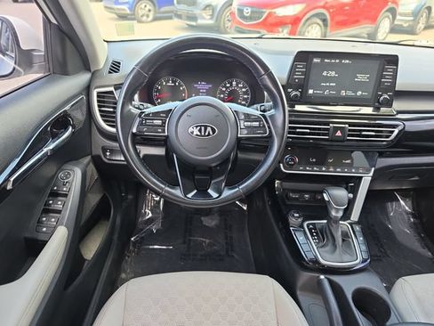 Used 2021 Kia Seltos EX AWD/4WD image 9