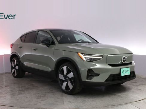 Used 2023 Volvo C40 P8 Recharge Ultimate image 13