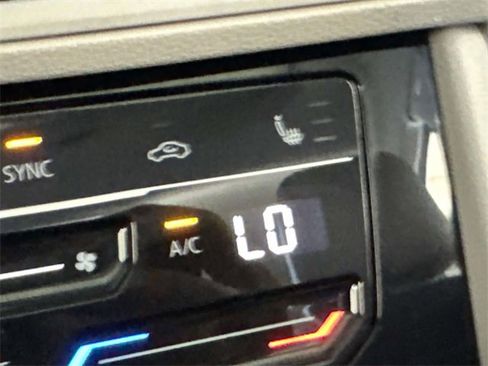 New 2025 Volkswagen Jetta SE image 18