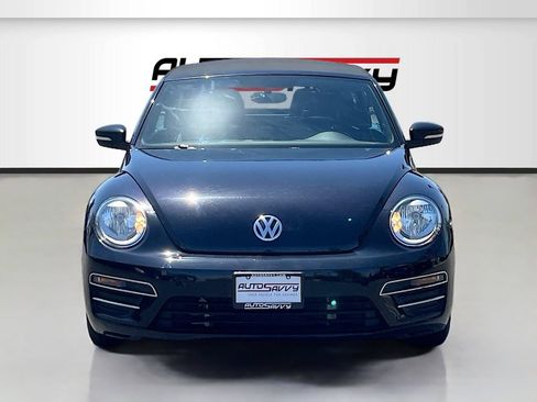 Used 2018 Volkswagen Beetle 2.0T S FWD image 2