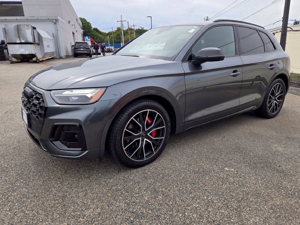 Used 2025 Audi SQ5 Premium Plus AWD/4WD image 9