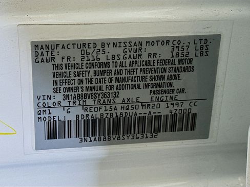 Used 2025 Nissan Sentra S image 12