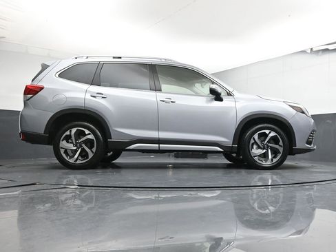 Used 2022 Subaru Forester Touring image 41