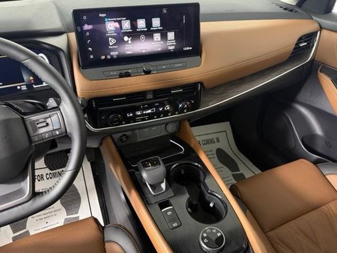 Used 2026 Nissan Rogue Platinum w/ Platinum Premium Package AWD/4WD image 40