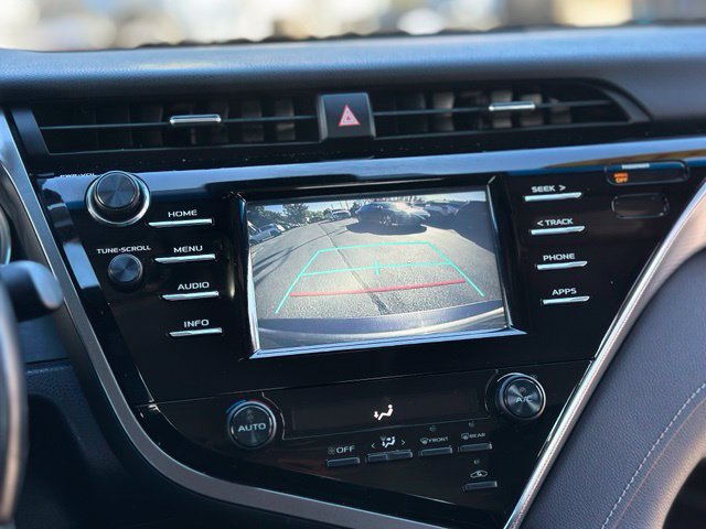 Used 2018 Toyota Camry SE FWD image 15