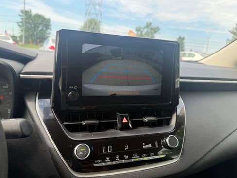 Used 2024 Toyota Corolla LE FWD image 15