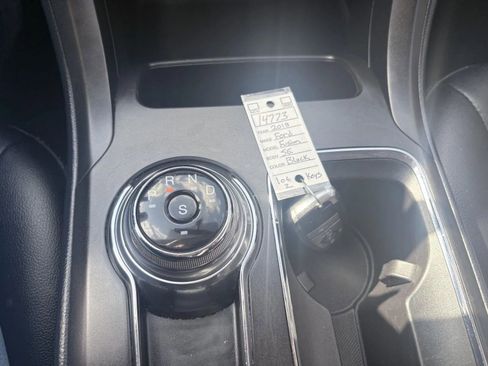 Used 2018 Ford Fusion SE w/ Equipment Group 201A FWD image 18