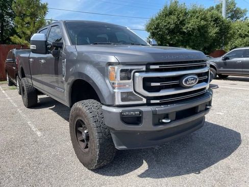 Used 2022 Ford F350 Platinum AWD/4WD image 4