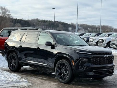Used 2024 Chevrolet Traverse RS w/ LPO, Floor Liner Package image 37
