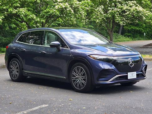 Used 2023 Mercedes-Benz EQS 450+ 4MATIC SUV w/ AMG Line Exterior Package image 8