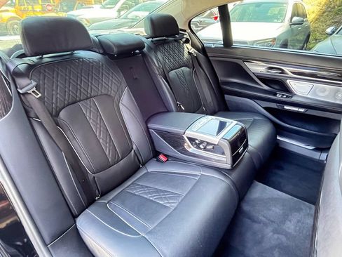 Used 2018 BMW M760i xDrive w/ Luxury Rear Seating Package AWD/4WD image 67