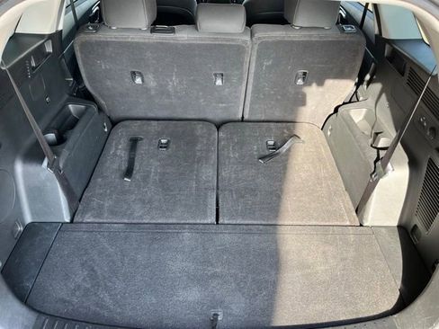 Used 2023 Kia Sorento LX image 26