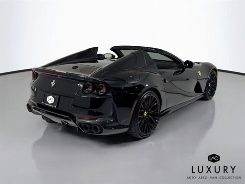Used 2021 Ferrari 812 GTS RWD image 6