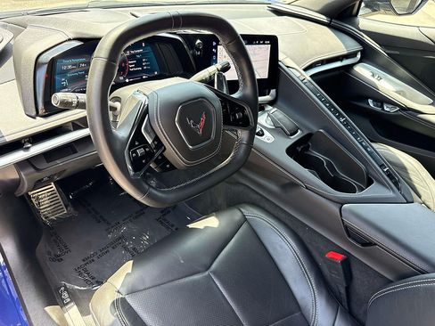 Used 2025 Chevrolet Corvette Stingray Coupe w/ Z51 Performance Package RWD image 11