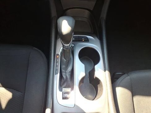 Used 2025 Chevrolet Malibu LS FWD image 21