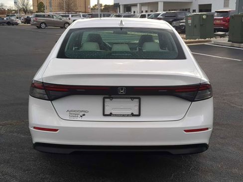 Used 2023 Honda Accord EX image 7