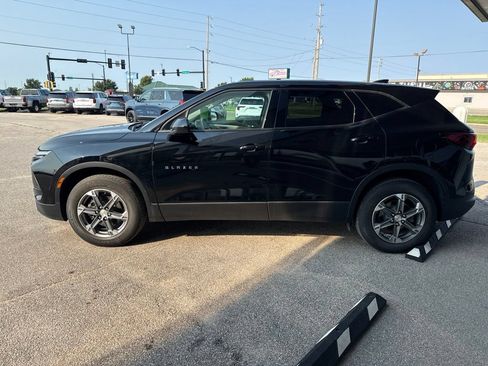 Used 2023 Chevrolet Blazer LT AWD/4WD image 3