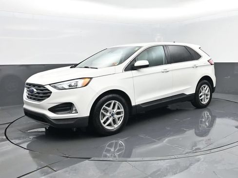 Used 2022 Ford Edge SEL w/ Convenience Package AWD/4WD image 2