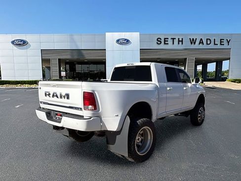 Used 2018 RAM 3500 Laramie Longhorn image 7