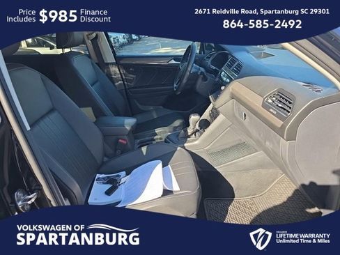Used 2023 Volkswagen Tiguan SE image 5