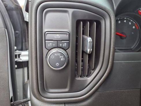 Used 2021 Chevrolet Silverado 1500 Custom image 13
