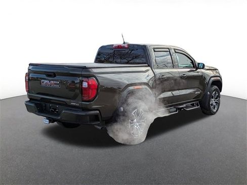 Used 2025 GMC Canyon AT4 image 3