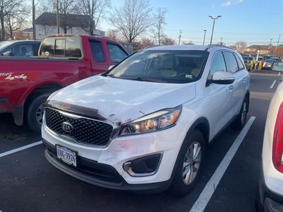 Used 2016 Kia Sorento LX w/ LX Convenience Package