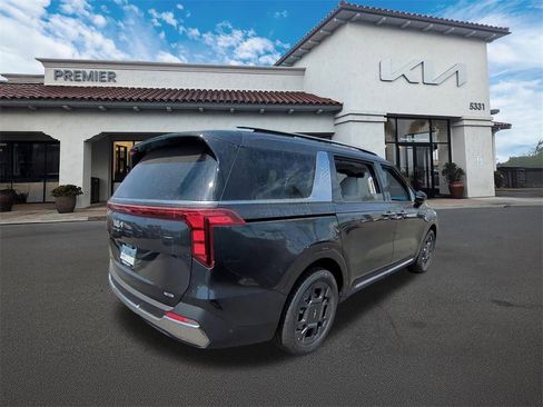 New 2026 Kia Carnival SX image 11