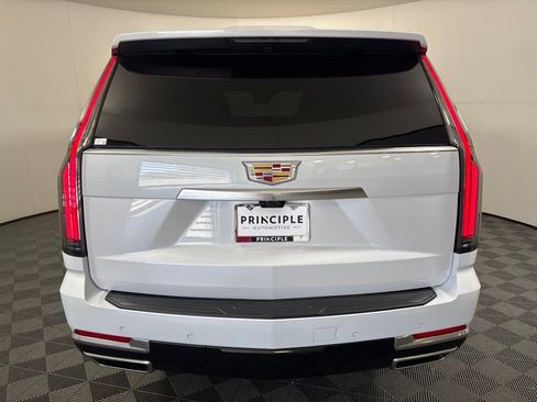 Used 2026 Cadillac Escalade Luxury w/ Touring Package AWD/4WD image 6