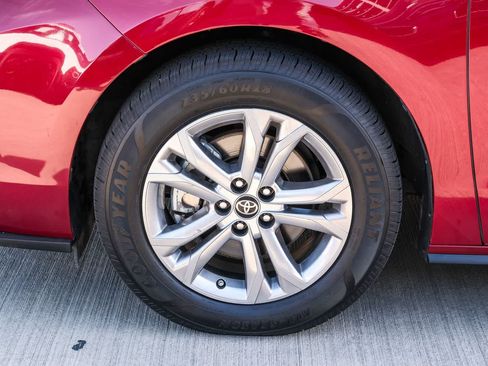 Certified 2021 Toyota Sienna XSE AWD/4WD image 10