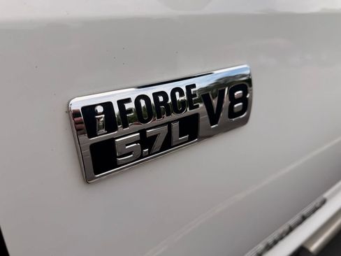 Used 2018 Toyota Tundra Limited w/ Limited Premium Package AWD/4WD image 11