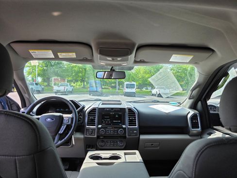 Used 2015 Ford F150 XLT w/ Equipment Group 302A Luxury AWD/4WD image 12