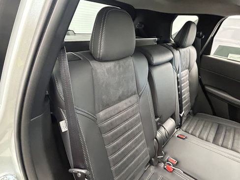 New 2026 Mitsubishi Outlander SE image 37