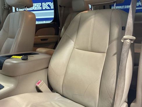Used 2011 Chevrolet Tahoe LT AWD/4WD image 11
