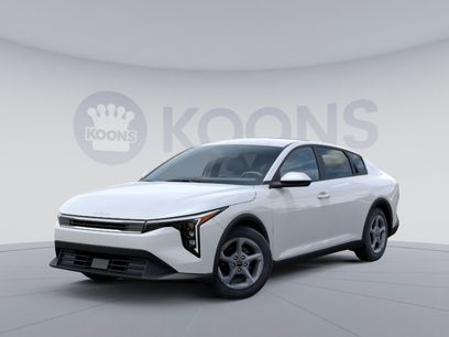 New 2025 Kia K4 LXS