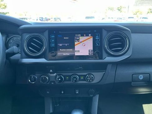 Used 2016 Toyota Tacoma TRD Off-Road w/ Towing Package AWD/4WD image 13