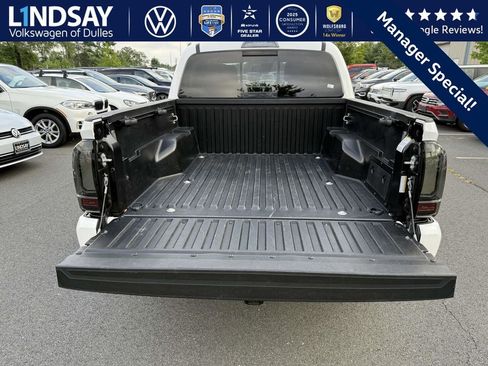 Used 2023 Toyota Tacoma SR5 w/ Technology Package image 14
