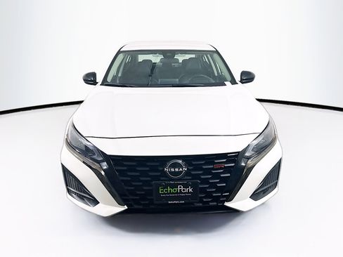 Used 2024 Nissan Altima 2.5 SR image 2