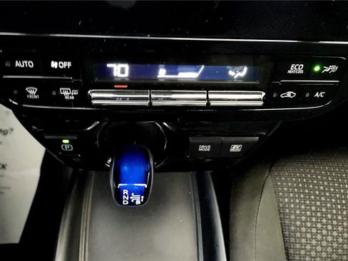 Certified 2019 Toyota Prius LE image 30