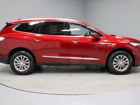 Used 2024 Buick Enclave Premium image 13