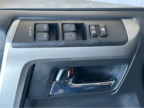 Used 2019 Toyota 4Runner SR5 image 32