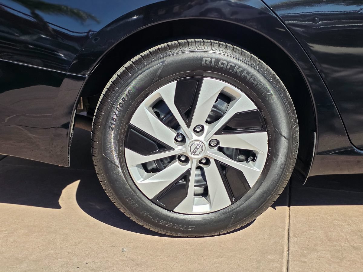 Used 2022 Nissan Altima 2.5 S FWD image 13