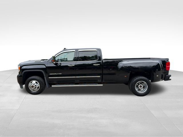 Used 2018 GMC Sierra 3500 Denali w/ Duramax Plus Package AWD/4WD image 6